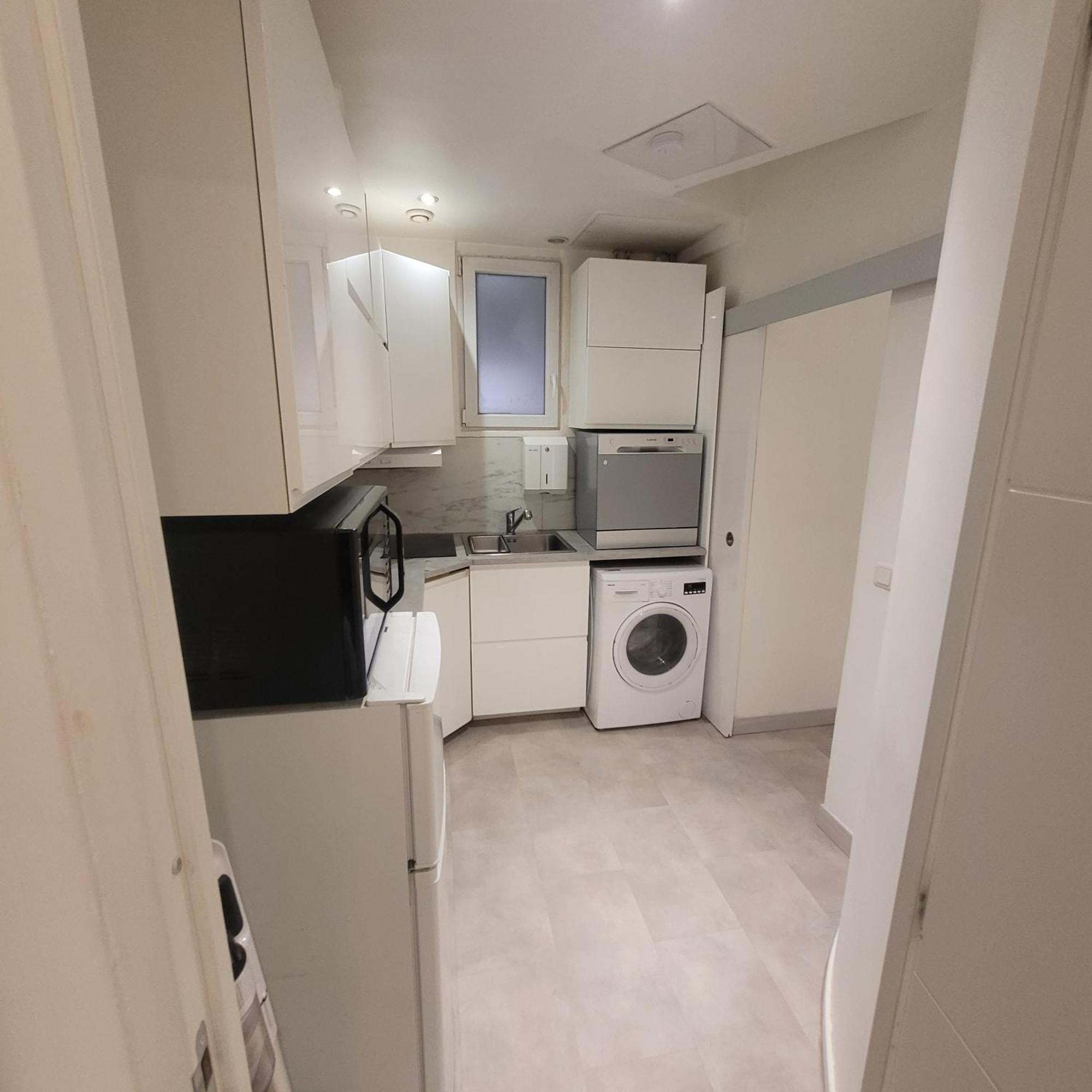 Bel Appartement Champs Elysees Avec 2 Chambres Paris Exterior photo